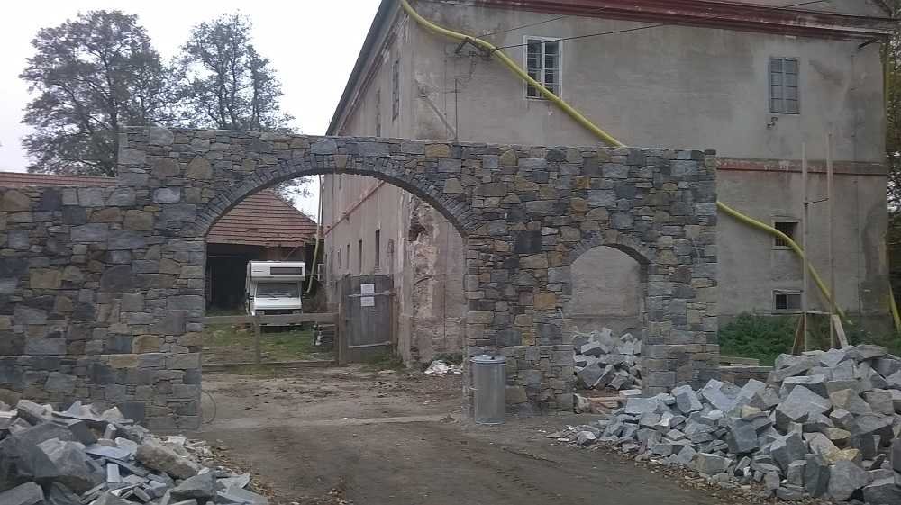 Rekonstrukce mlýna a okolních staveb v Bratkovicích